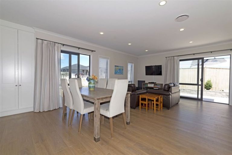 Photo of property in 20 Kuawa Drive, Kumeu, 0810