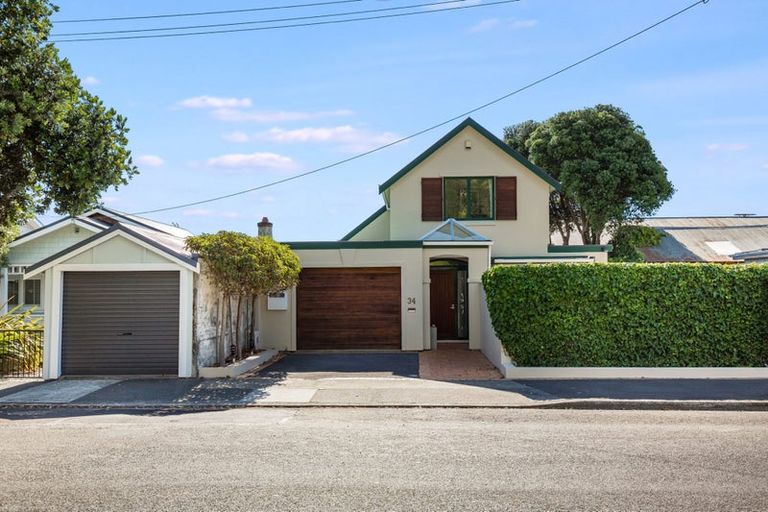 Photo of property in 34 Oroua Street, Eastbourne, Lower Hutt, 5013