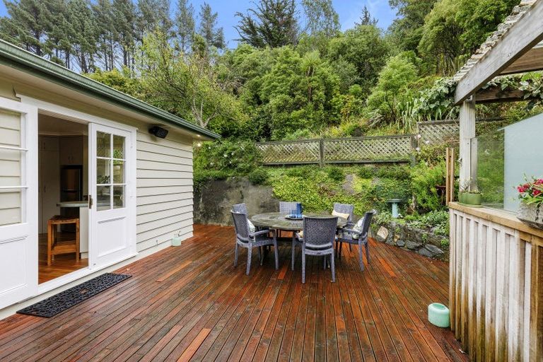 Photo of property in 5 Richmond Hill, Glenside, Wellington, 6037