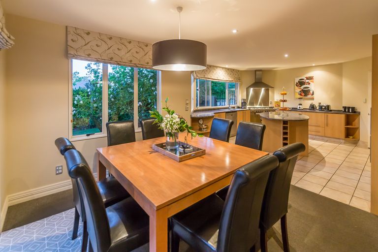 Photo of property in 6 Leabridge Mews, Harewood, Christchurch, 8051