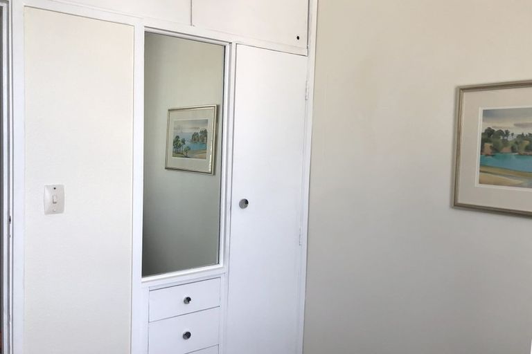 Photo of property in 7/2 Oriental Terrace, Mount Victoria, Wellington, 6011