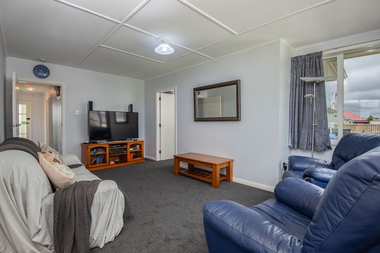 Photo of property in 27 Perth Street, Mosgiel, 9024