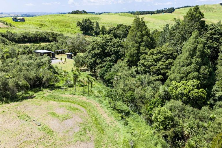 Photo of property in 149 Whaka Street, Maungaturoto, 0583