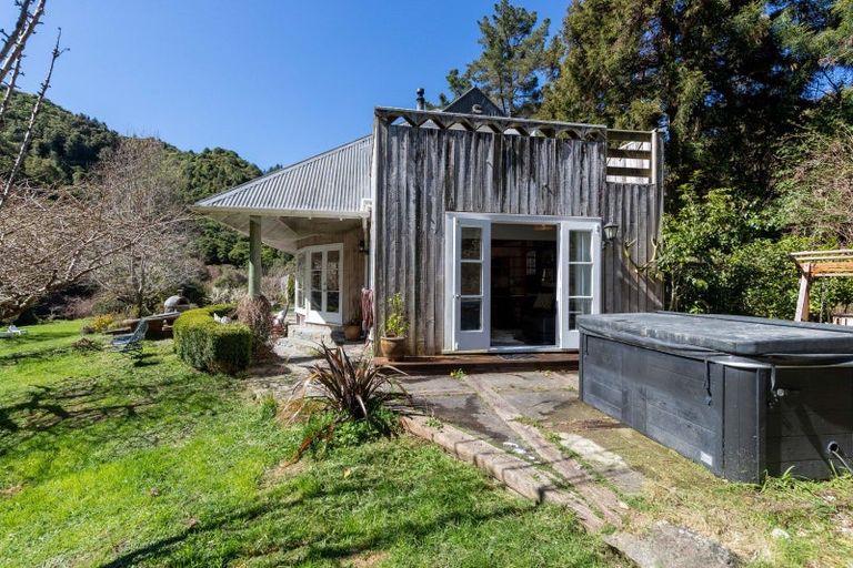 Photo of property in 162 Moonshine Hill Road, Riverstone Terraces, Upper Hutt, 5371