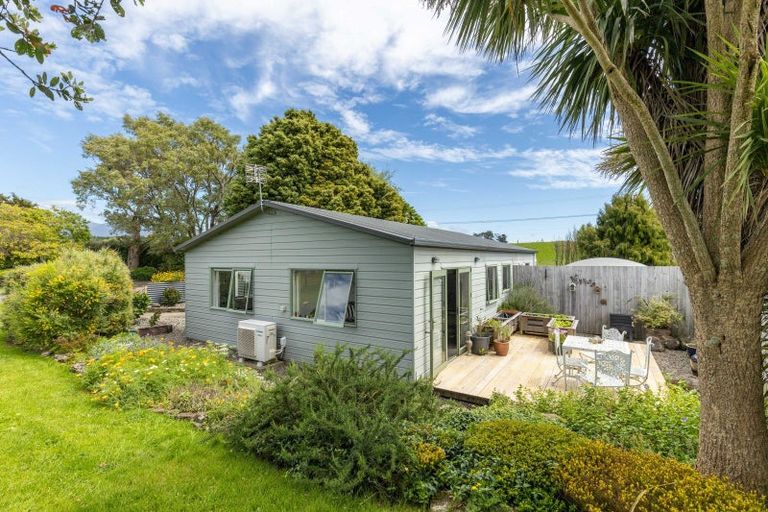 Photo of property in 737 Frankley Road, Hurworth, New Plymouth, 4371