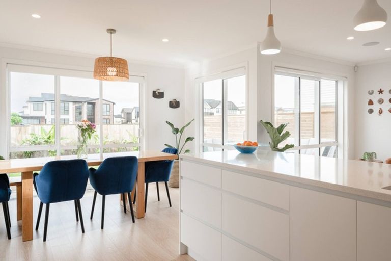 Photo of property in 72 Kaipara Portage Road, Riverhead, 0820