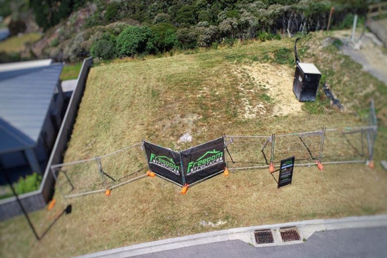 Photo of property in 16 Topsail Way, Whitby, Porirua, 5024