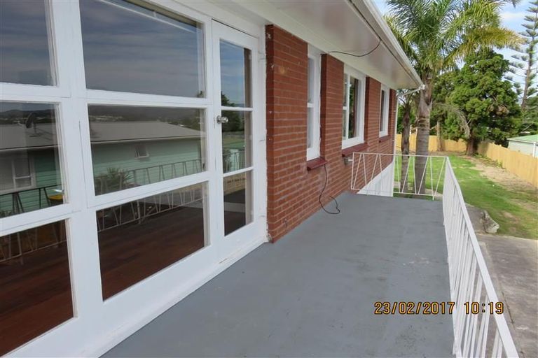 Photo of property in 55a View Road, Henderson, Auckland, 0612