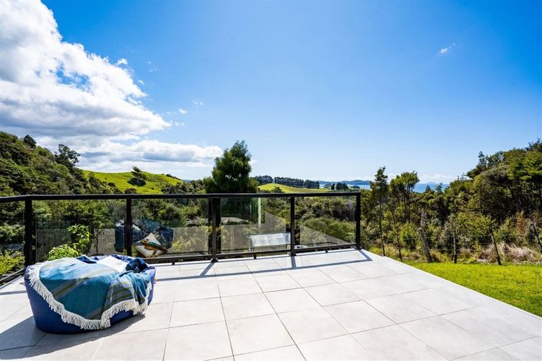 Photo of property in 1559 Pataua Road North, Pataua North, Whangarei, 0175