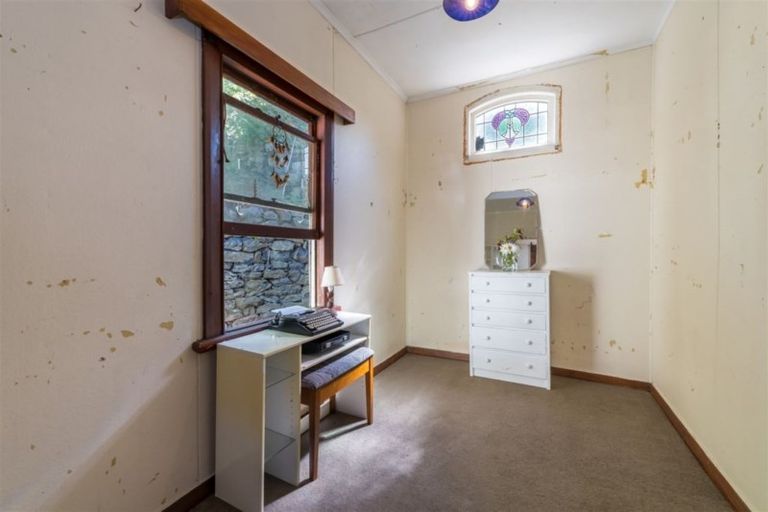Photo of property in 52 Glen Road, Mornington, Dunedin, 9011
