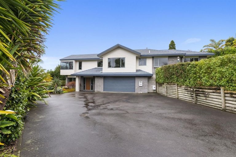 Photo of property in 24 Capricorn Place, Kawaha Point, Rotorua, 3010