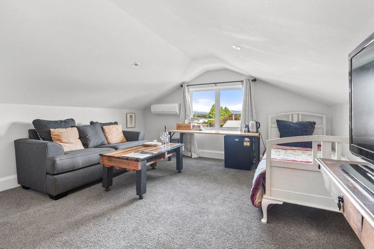 Photo of property in 7a Dublin Street, Martinborough, 5711