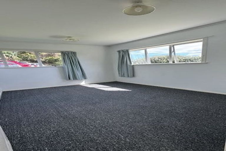 Photo of property in 70 Hellyers Street, Birkdale, Auckland, 0626