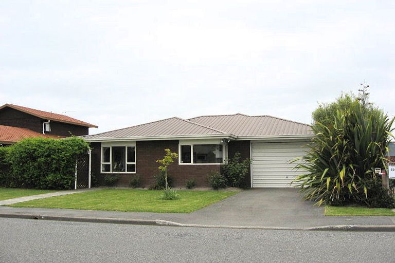Photo of property in 54 Newnham Street, Rangiora, 7400