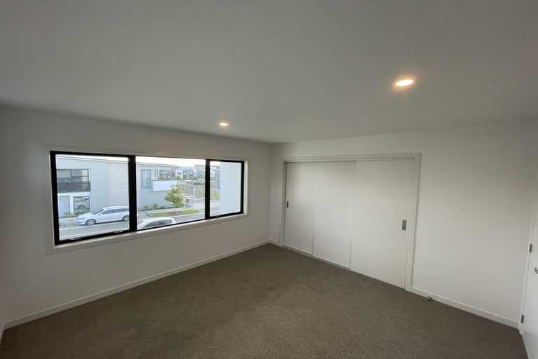 Photo of property in 40 Walter Merton Road, Hobsonville, Auckland, 0616