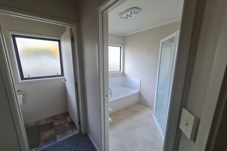 Photo of property in 4 Owhatiura Drive, Lynmore, Rotorua, 3010