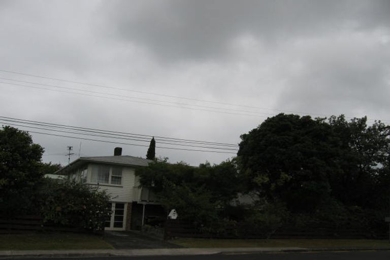 Photo of property in 13 Tonkin Drive, Sunnynook, Auckland, 0620