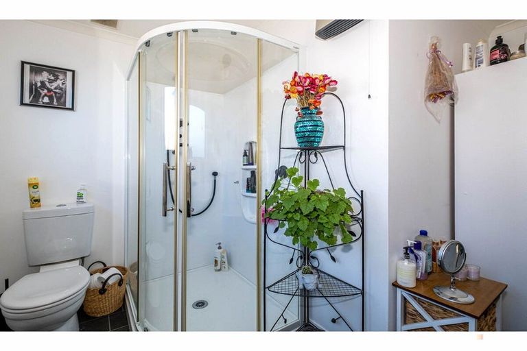 Photo of property in 10 Studholme Street, Waimate, 7924