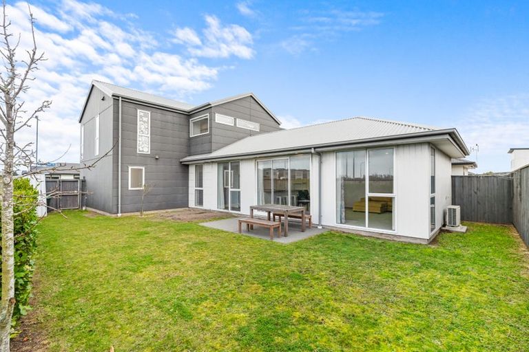Photo of property in 11 George West Square West, Wigram, Christchurch, 8025
