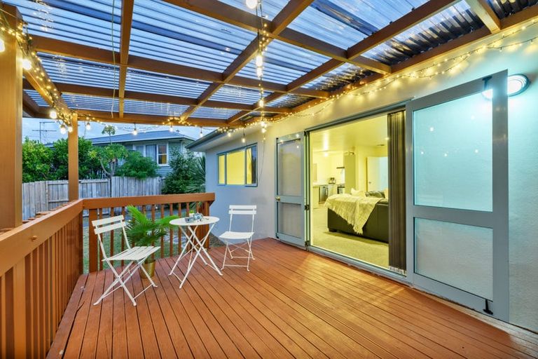 Photo of property in 2/8 Adriatic Avenue, Henderson, Auckland, 0612