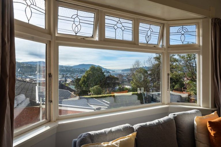 Photo of property in 84 Hazelhurst Pass, Caversham, Dunedin, 9012