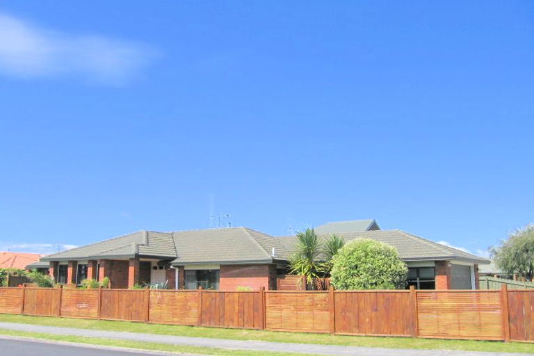 Photo of property in 14 Gardenia Drive, Mount Maunganui, 3116