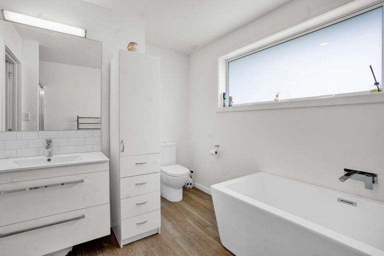 Photo of property in 12e Takiroa Street, Urenui, 4375