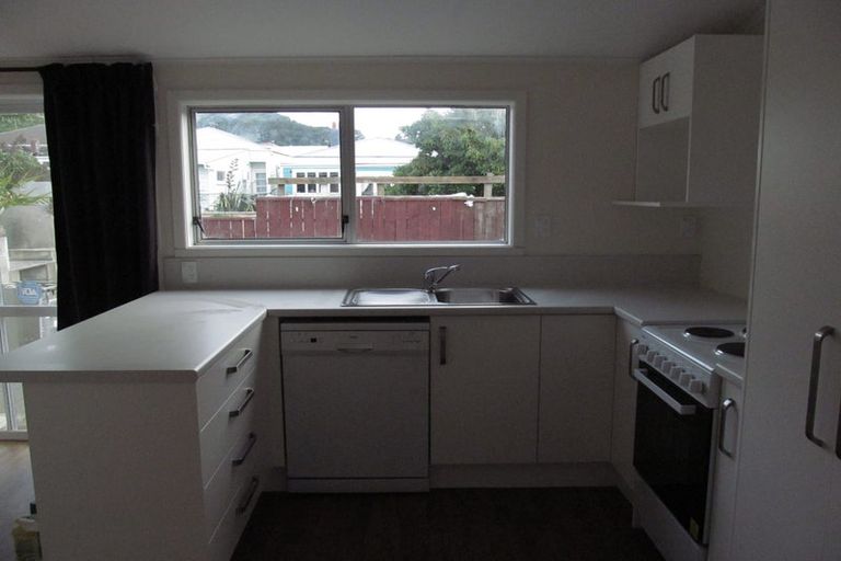 Photo of property in 7 Cardall Street, Newtown, Wellington, 6021