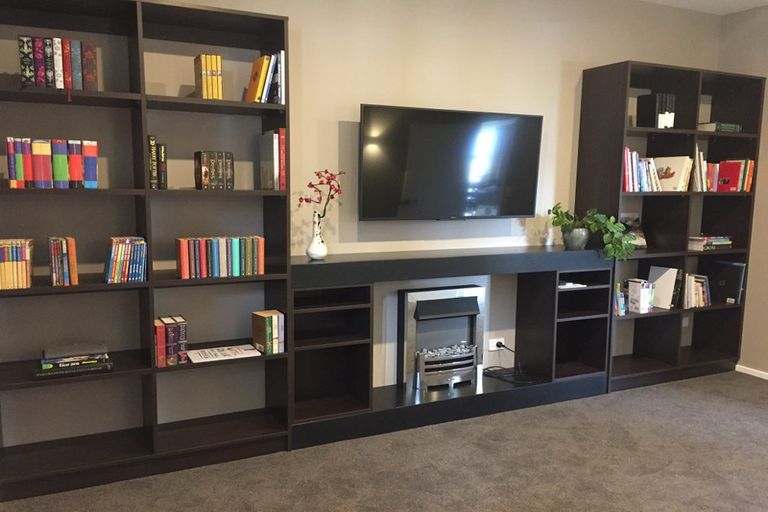 Photo of property in 8 Howden Drive, Jacks Point, 9371