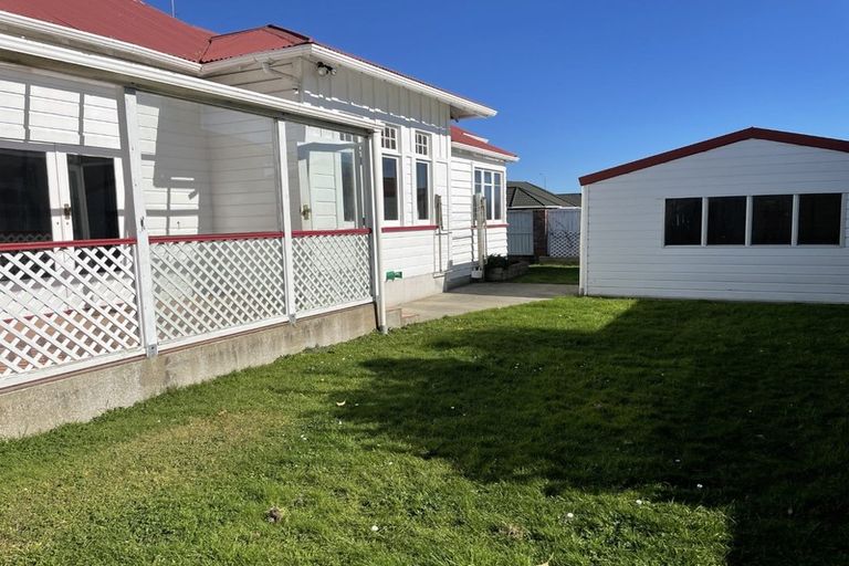 Photo of property in 3 Carow Street, Palmerston North, 4410