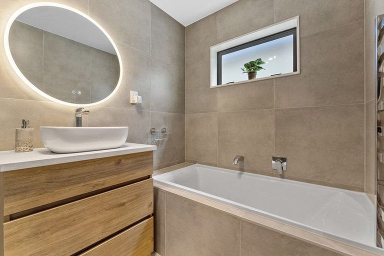 Photo of property in 37 Kairakau Street, Papakura, 2110