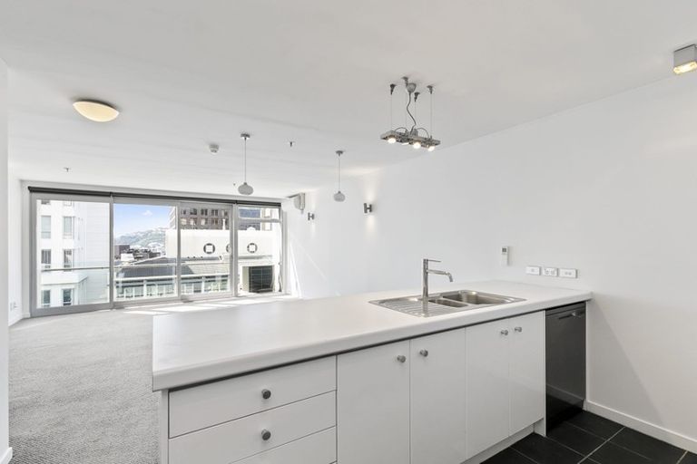 Photo of property in Montreaux Apartments, 10j/164 The Terrace, Wellington Central, Wellington, 6011