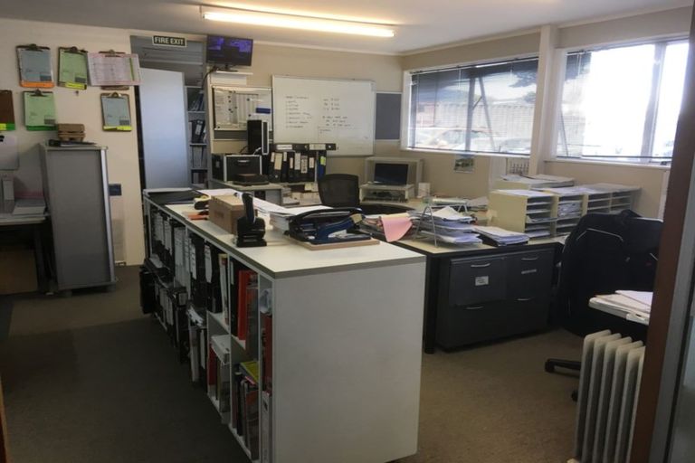 Photo of property in 18 Marine Parade South, Foxton Beach, Foxton, 4815