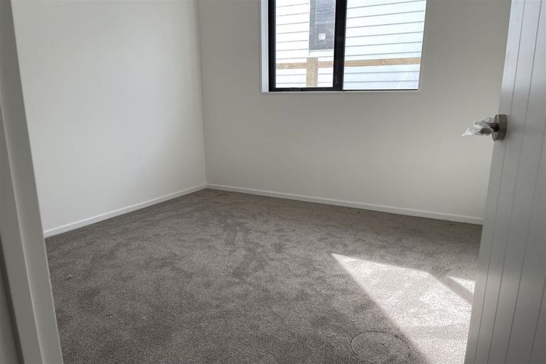 Photo of property in 12 Woven Place, Karaka, Papakura, 2113