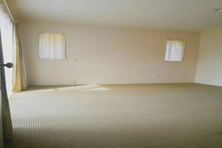 Photo of property in 12 Pennygale Close, Flat Bush, Auckland, 2016