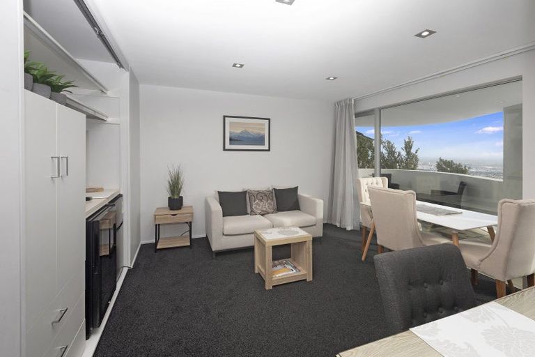 Photo of property in 12 Harry Ell Drive, Cashmere, Christchurch, 8022