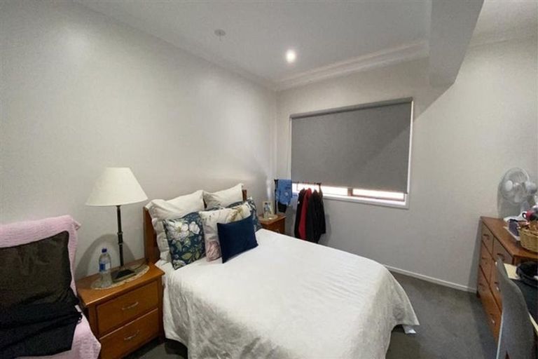 Photo of property in 54 Redoubt Road, Clover Park, Auckland, 2105
