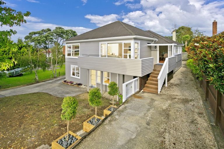 Photo of property in 1/221 Lake Road, Belmont, Auckland, 0622