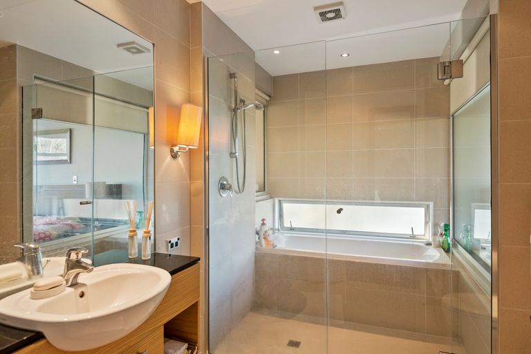 Photo of property in 8/6 Harts Creek Lane, Northwood, Christchurch, 8051