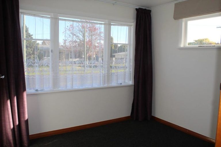 Photo of property in 5 Marriner Street, Highbury, Palmerston North, 4412