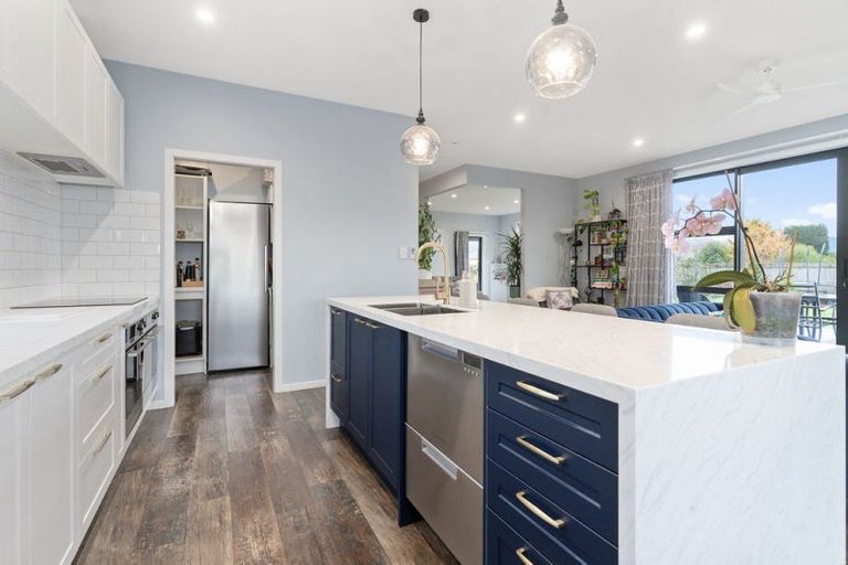 Photo of property in 7 Takahe Drive, Carterton, 5713