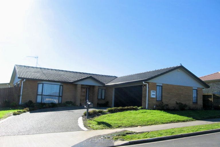 Photo of property in 4 Bohola Rise, Weymouth, Auckland, 2103