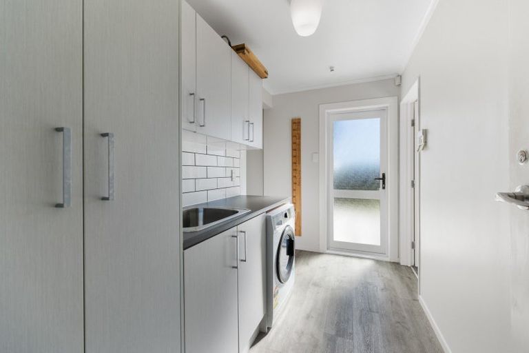 Photo of property in 8 Oriental Street, Welbourn, New Plymouth, 4312