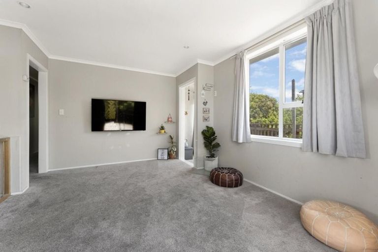 Photo of property in 30 Richmond Street, Waitara, 4320