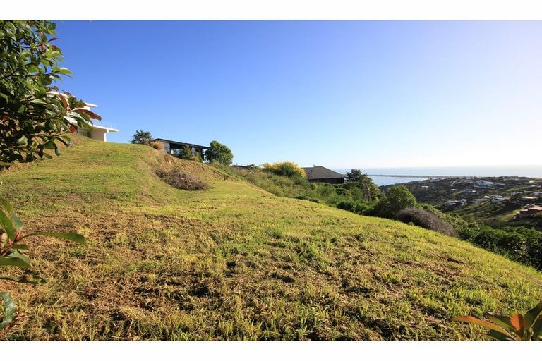 Photo of property in 5 Law Lane, Mount Pleasant, Christchurch, 8081