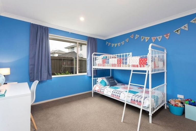 Photo of property in 15 Somerville Crescent, Aidanfield, Christchurch, 8025