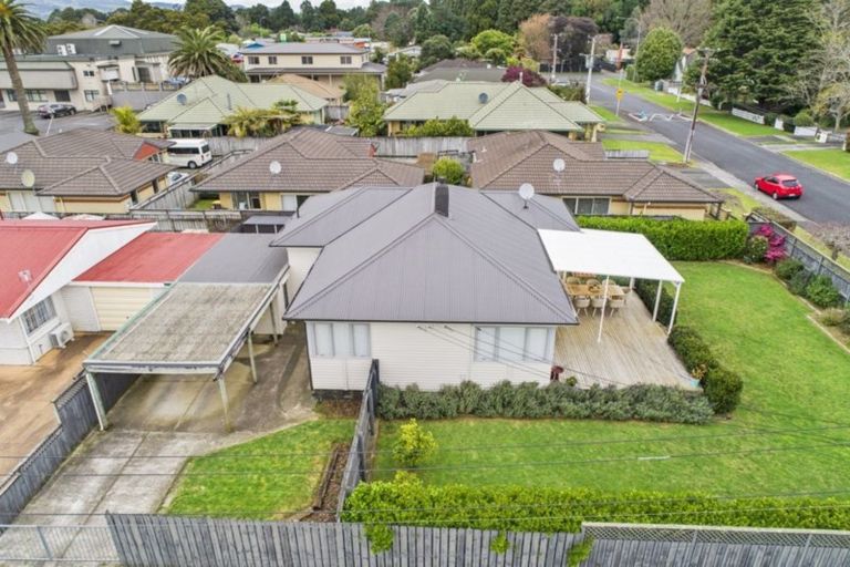 Photo of property in 2/9 Argyle Avenue, Pahurehure, Papakura, 2113