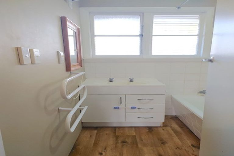 Photo of property in 44 Santa Rosa Avenue, Halswell, Christchurch, 8025