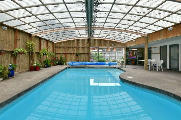 Photo of property in 15a Puriri Avenue, Orewa, 0931