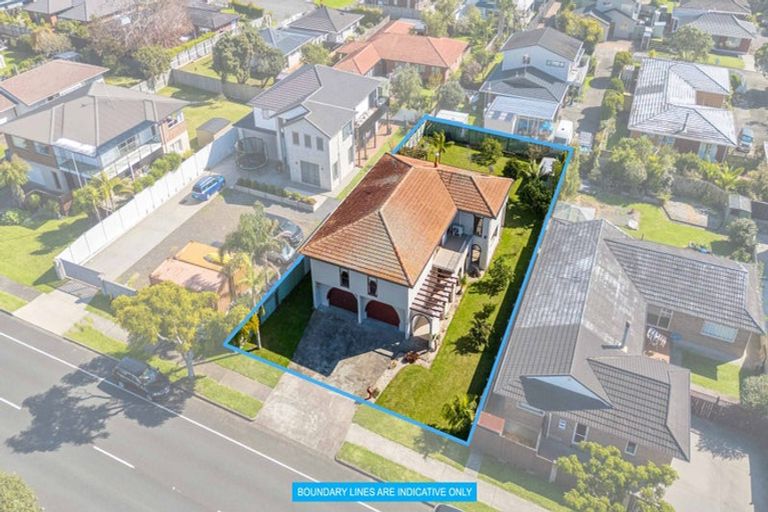 Photo of property in 33 Prince Regent Drive, Half Moon Bay, Auckland, 2012